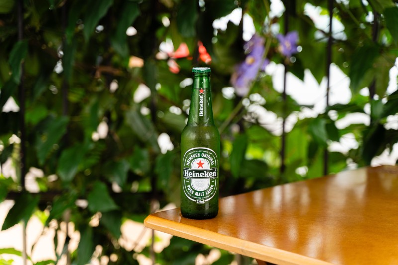 Heineken Long Neck 330ml - Demonstração